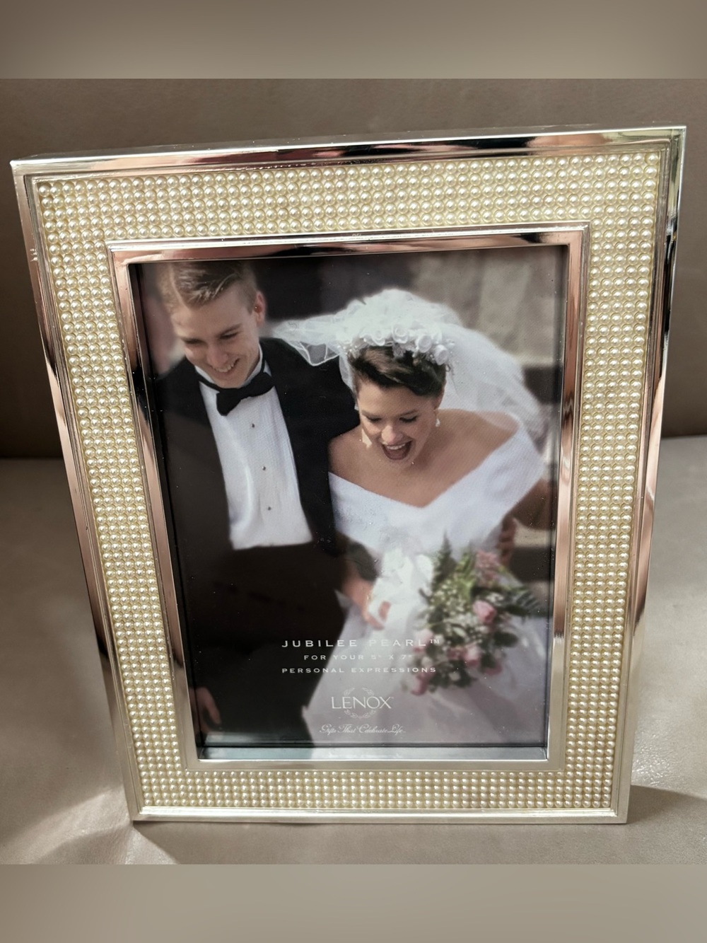 Lenox Jubilee Pearl 5x7 Picture Frame Silver Pearl Accent Wedding Frame